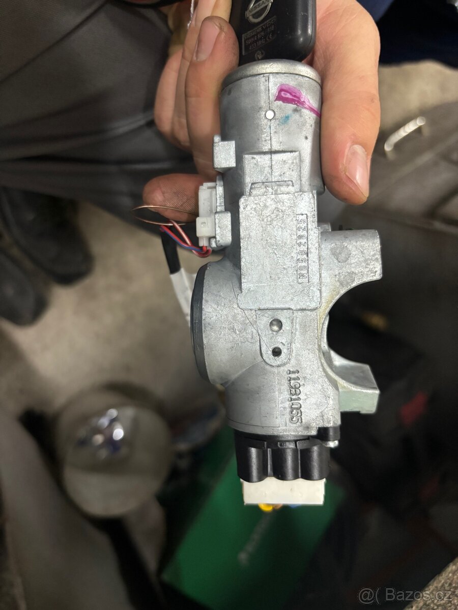 Spínací skříňka Nissan - 2