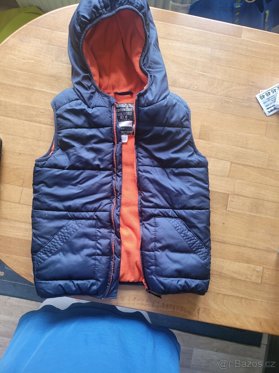 hracky,hry,knihy,boty,obleceni,boby,kolobezka vse dohromasy - 2