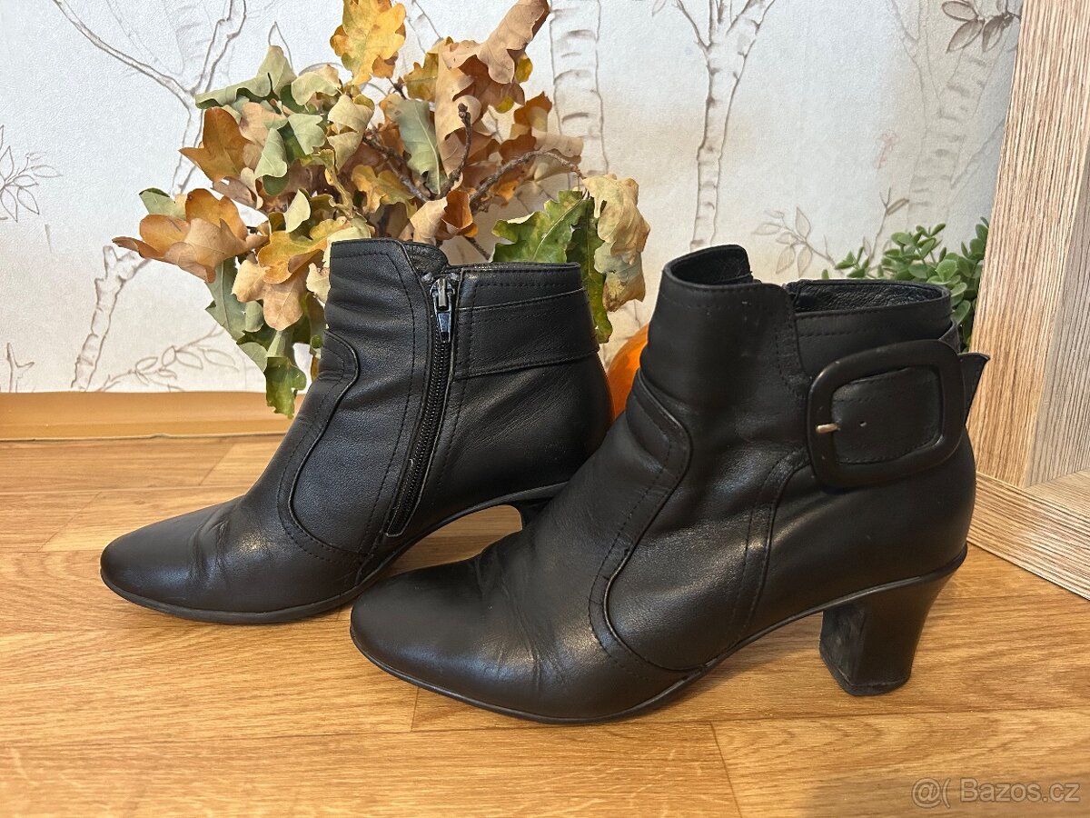 Celokožené dámské boty Baťa vel. 38 - 2