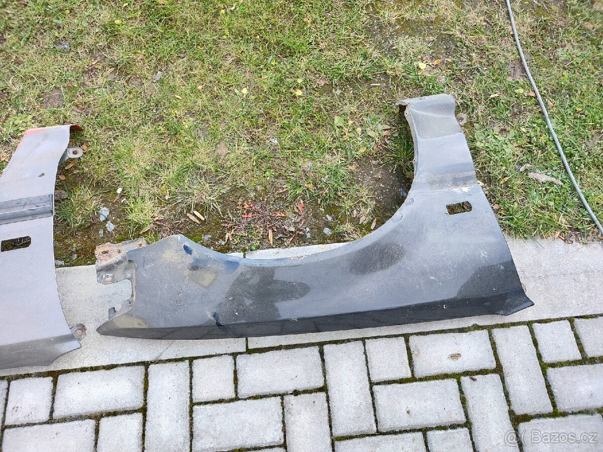 Prodam 2x pravy blatnik Honda Civic 4g - 2