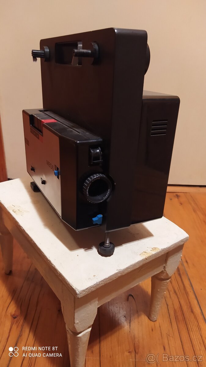 stara promítačka - 2