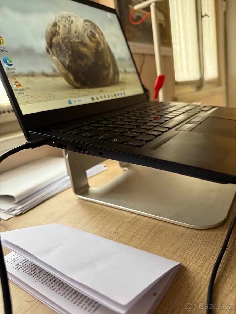 Výkonný notebook Lenovo ThinkPad E14 Gen 3 - 2