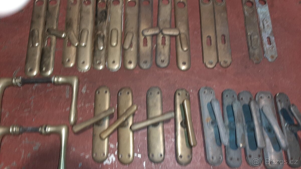 Mosazné kování - okna a dveře - 2