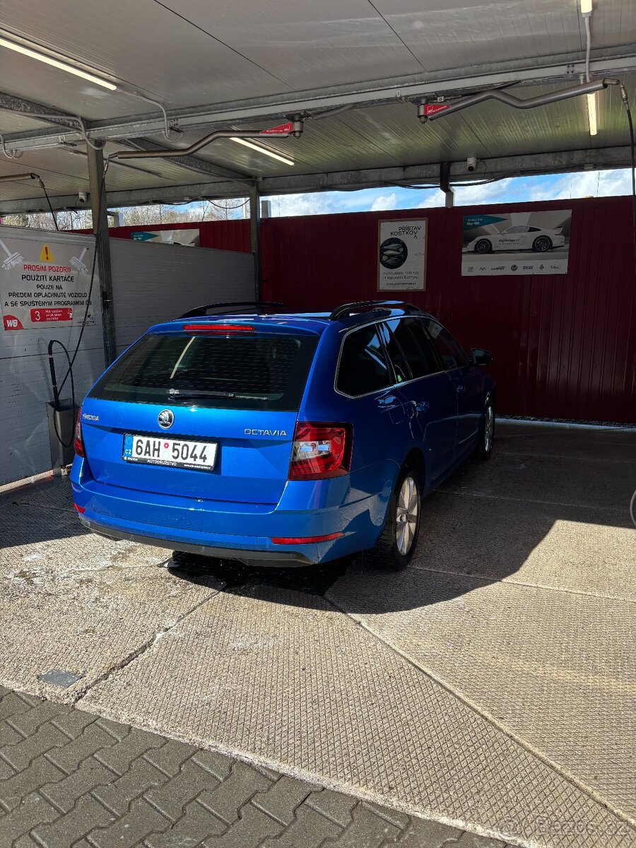 Škoda Octavia combi 1,6tdi/85 Kw-STYLE - 2