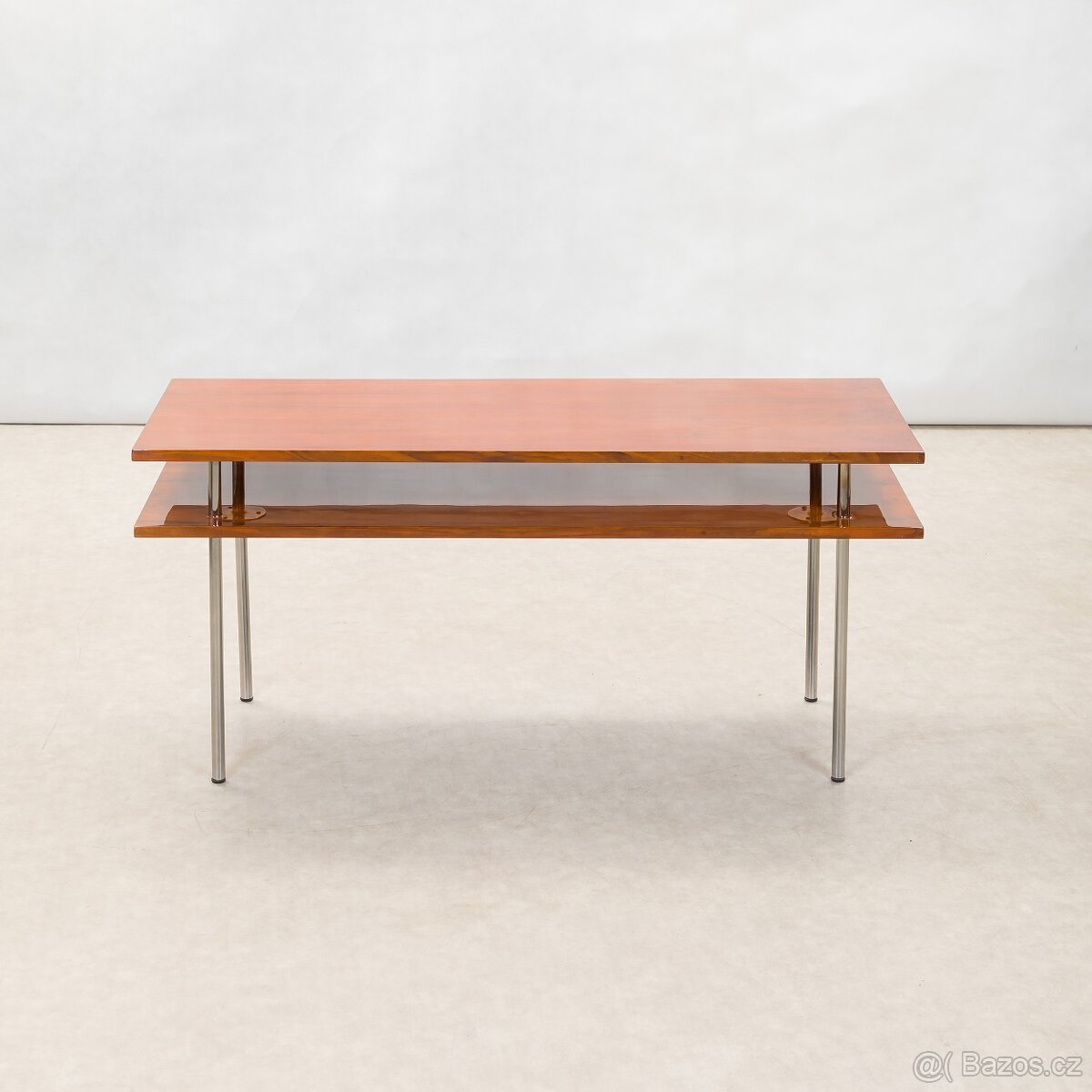 KONFERENČNÍ STOLEK - 2