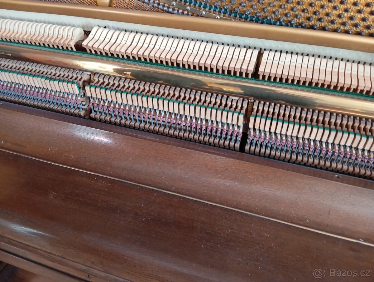 PRODÁM PIANINO - 2
