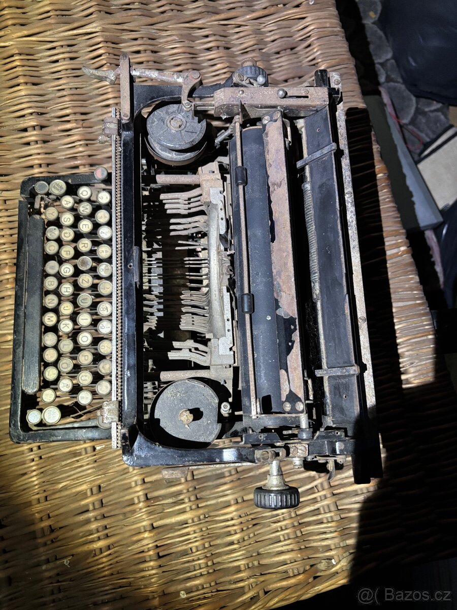 Psací stroj - 2