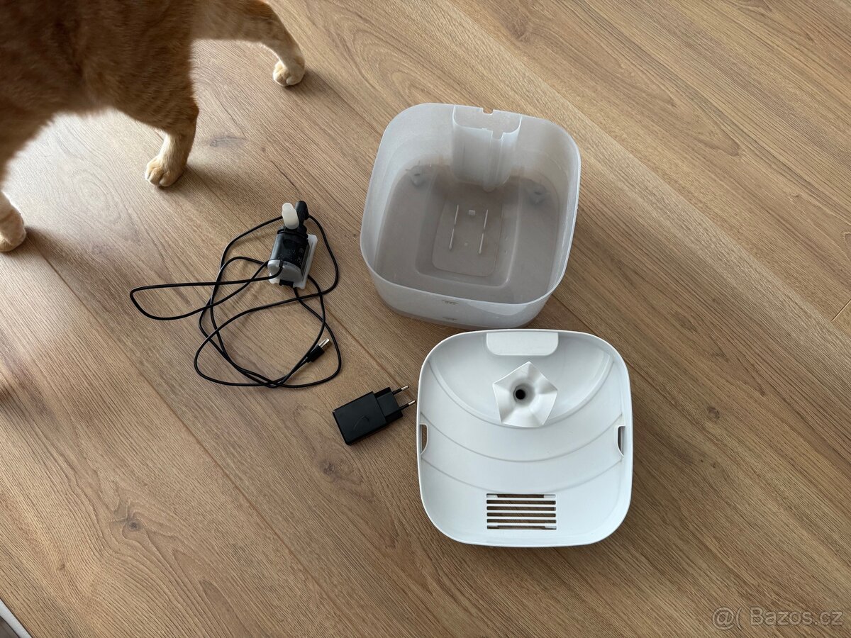 Comfy Catspring Fontána pro kočky 2,5L - 2