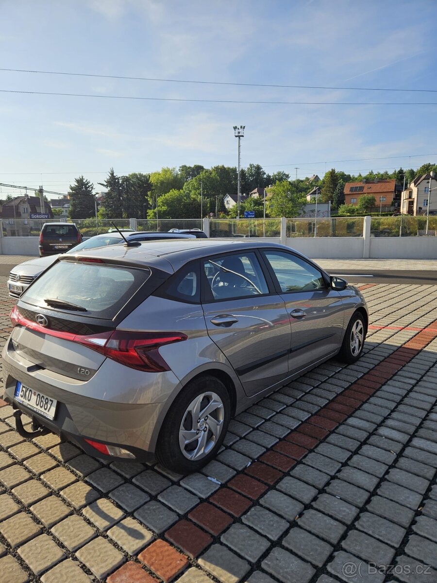 Hyundai i20 1,2i 62kw 28300km comfort club 1majitel serviska - 2