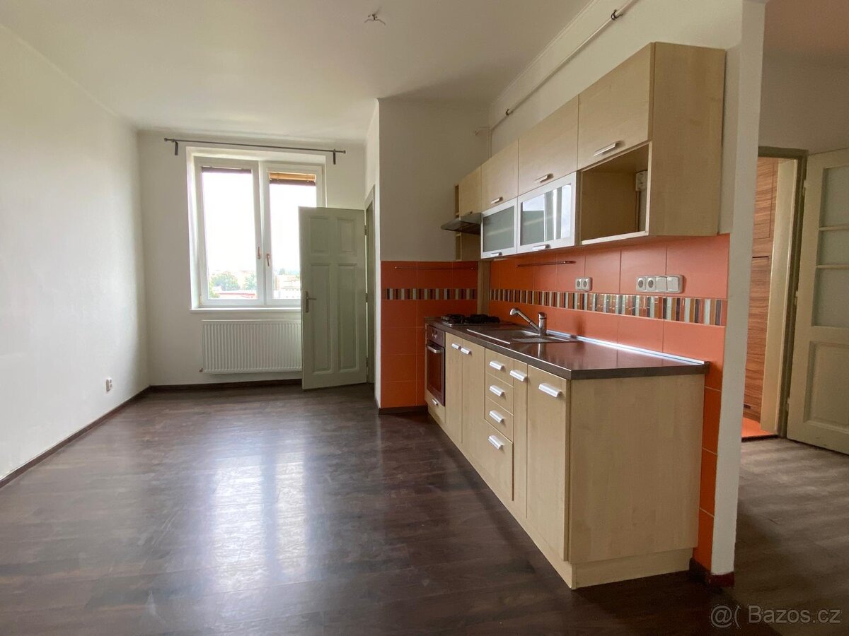 Nájem bytu 2/1, Ostrava, Křižíkova - 2