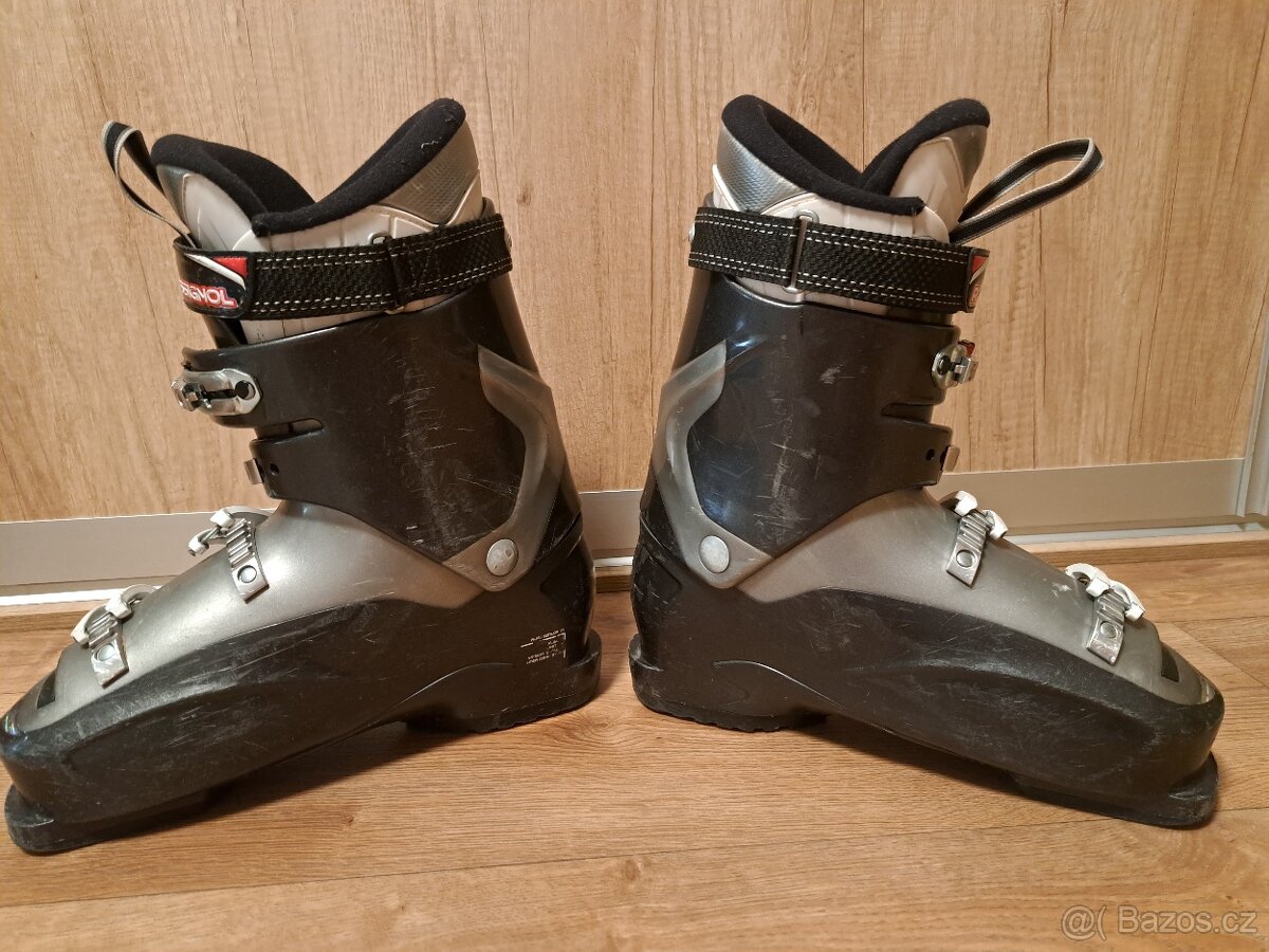 Lyžařské boty, lyžáky, přezkáče vel. 27,5 - 2