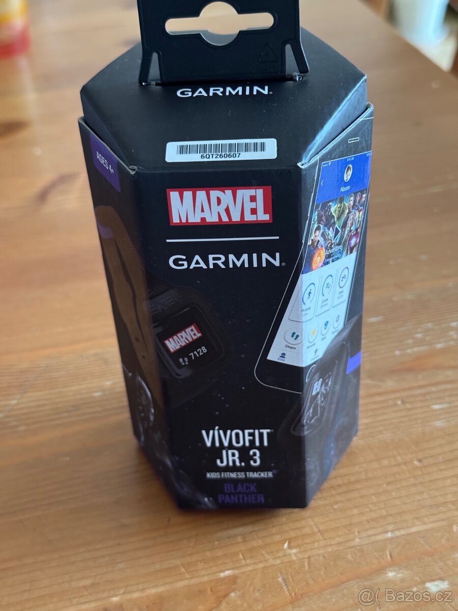 Dětské chytré hodinky - Garmin vívofit jr. 3 Black Panther - 2