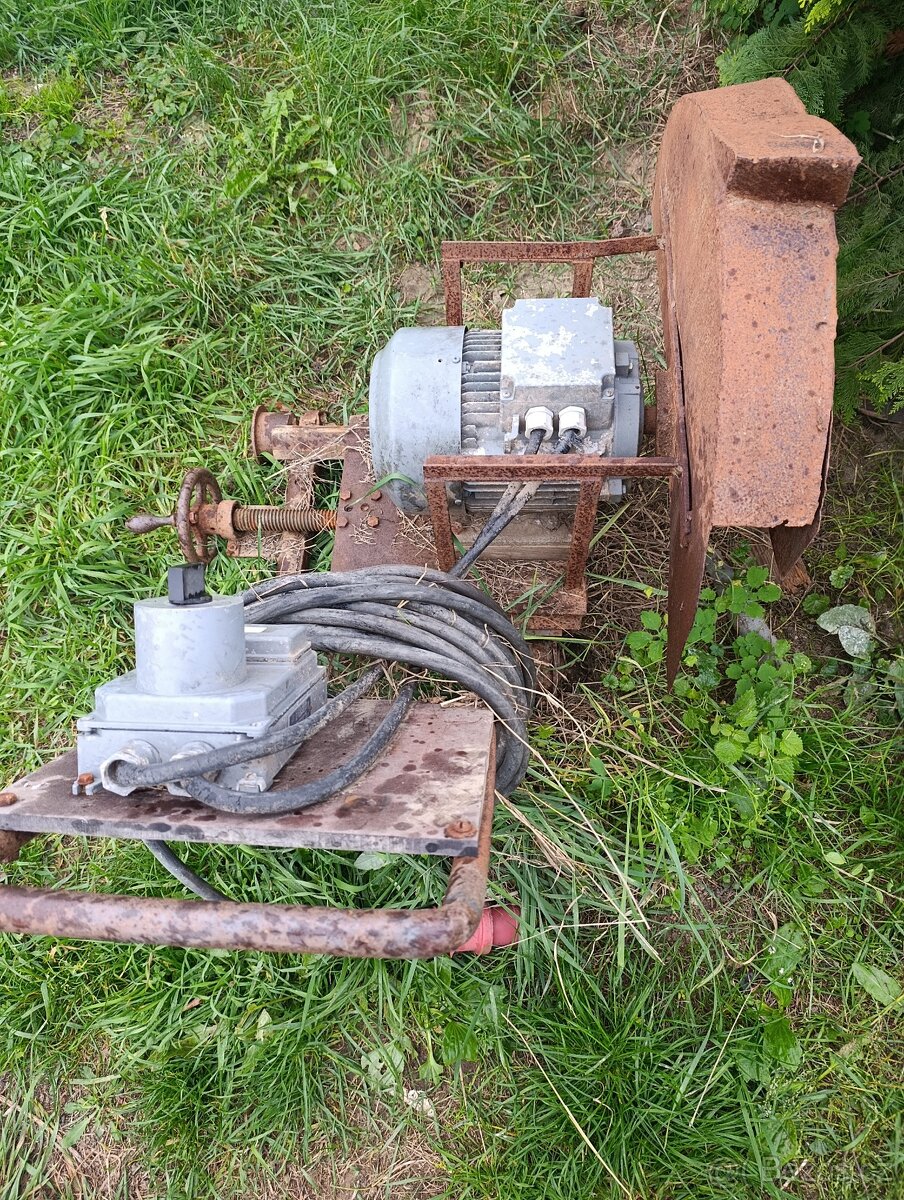 Katr kotoučová pila na kulatinu 11kW - 2