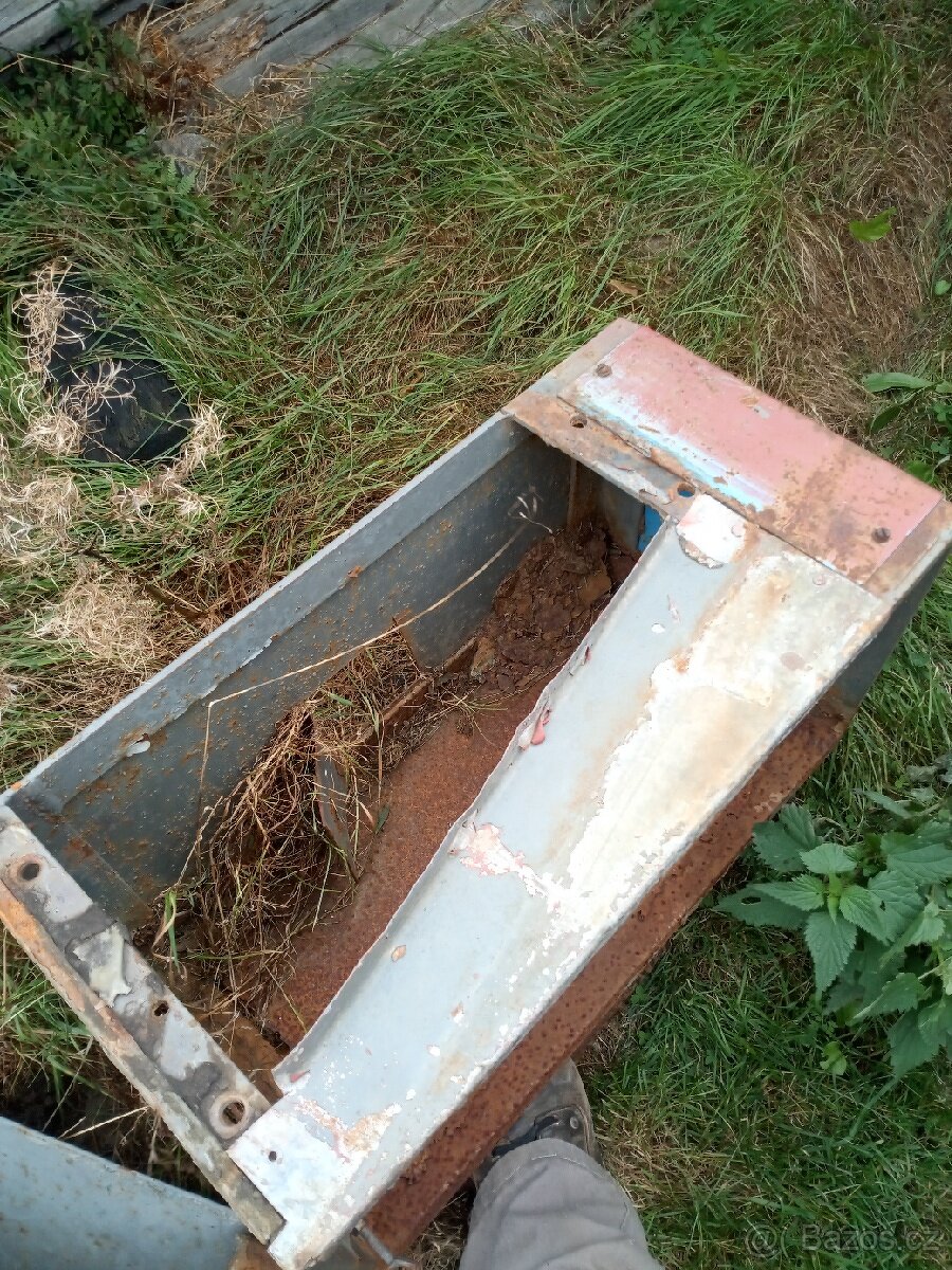 Kaslík baterie zetor - 2