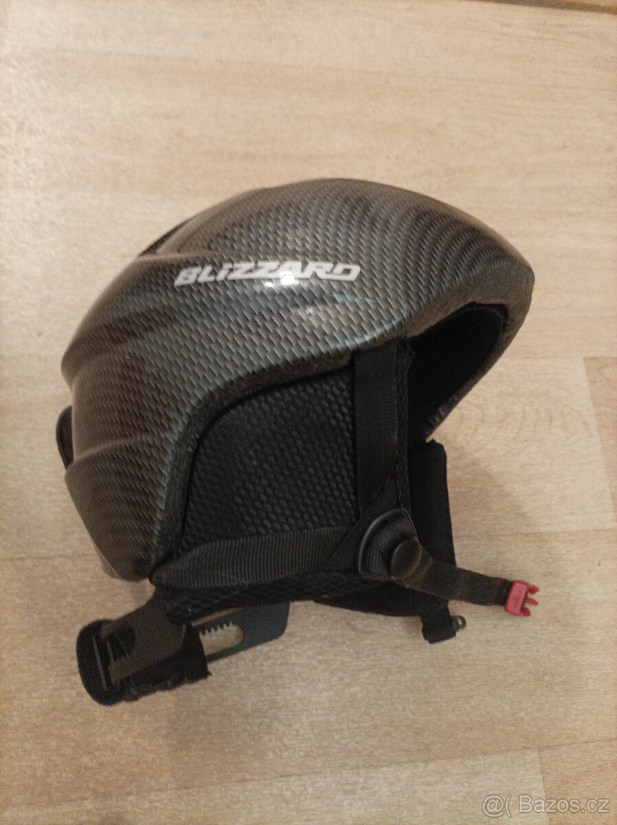 Helma na lyže a brusle - 2