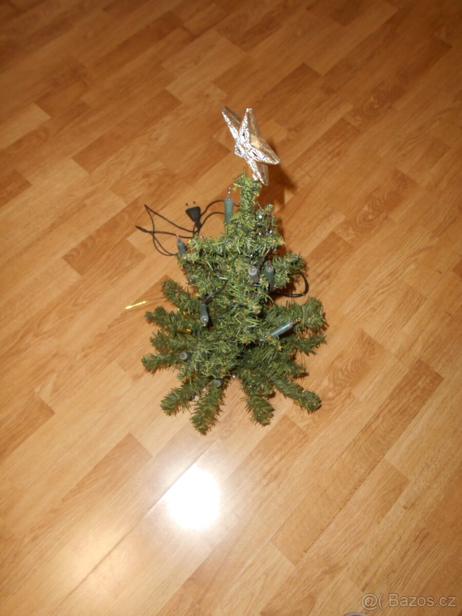 VÁNOČNÍ STROMEČEK + OZDOBY + 4 x CD - ČESKÉ VÁNOCE - 2