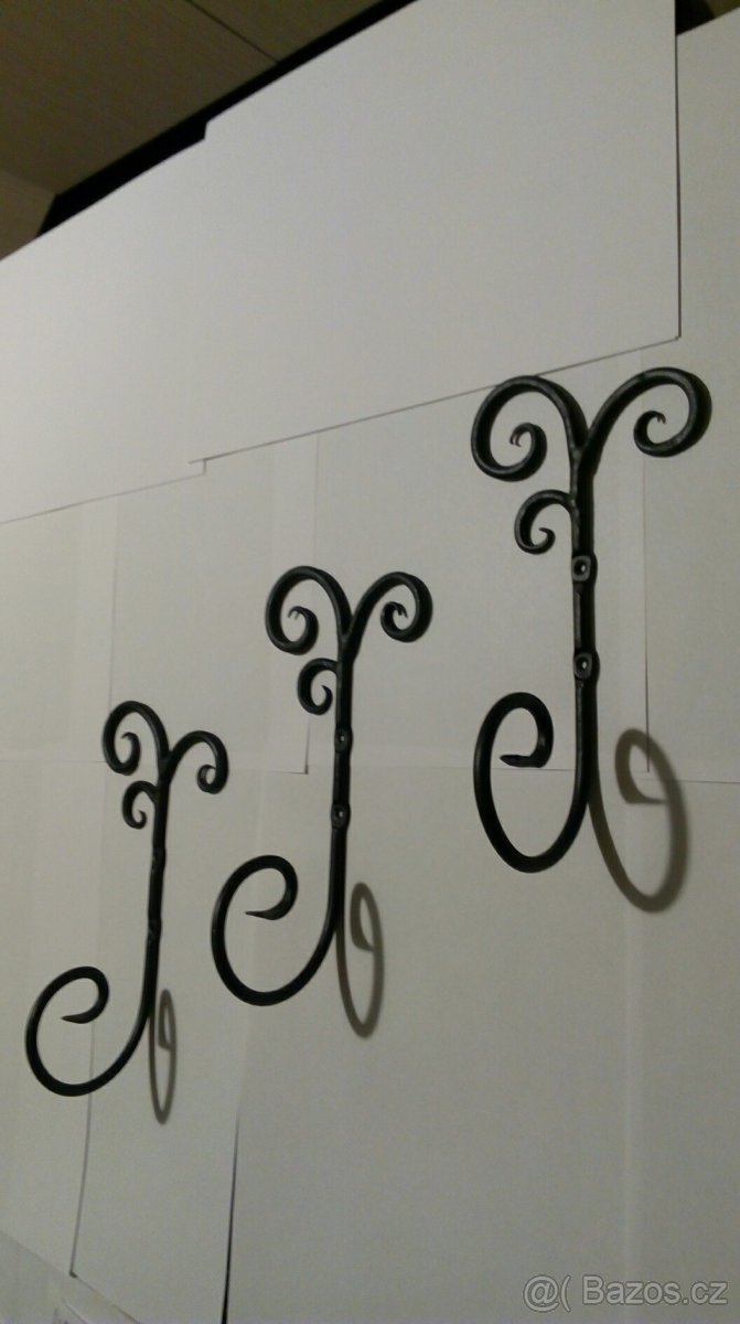 Věšák na květináče - 2