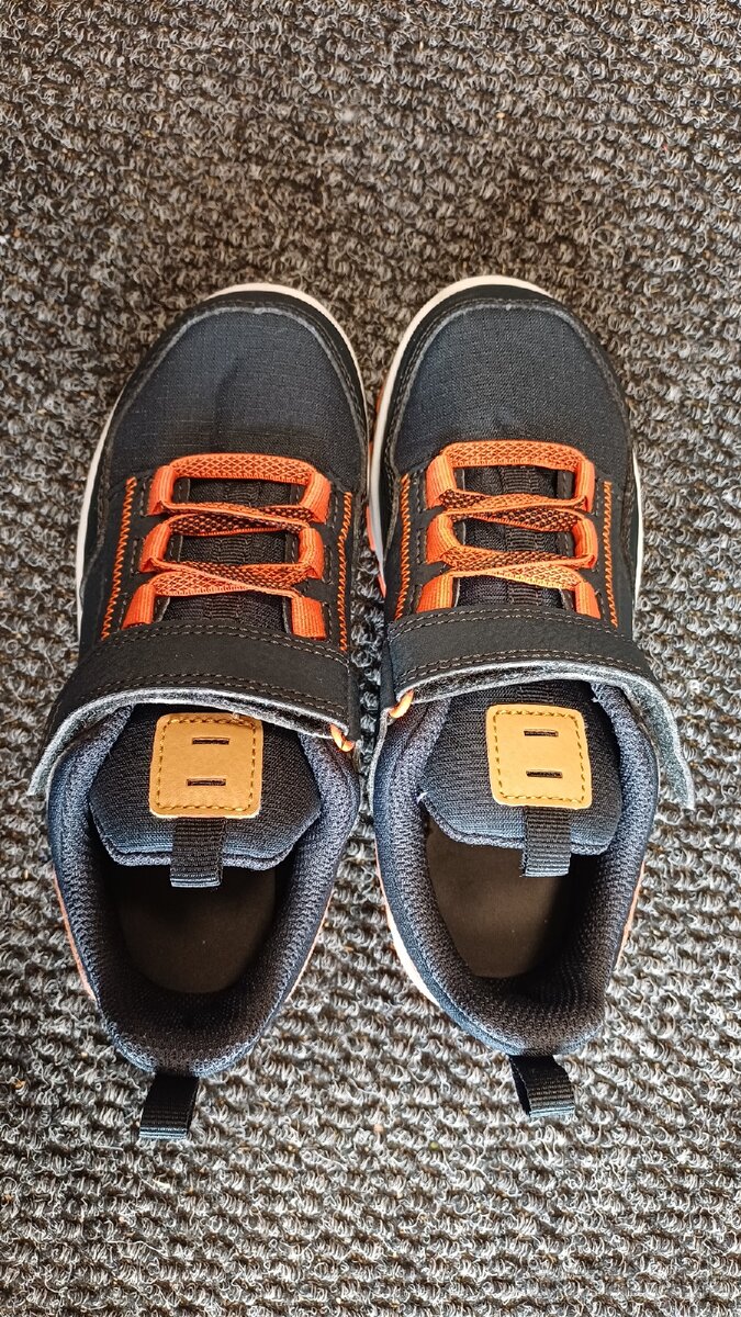 Dětské pevné boty QUECHUA vel 19.5cm - 2