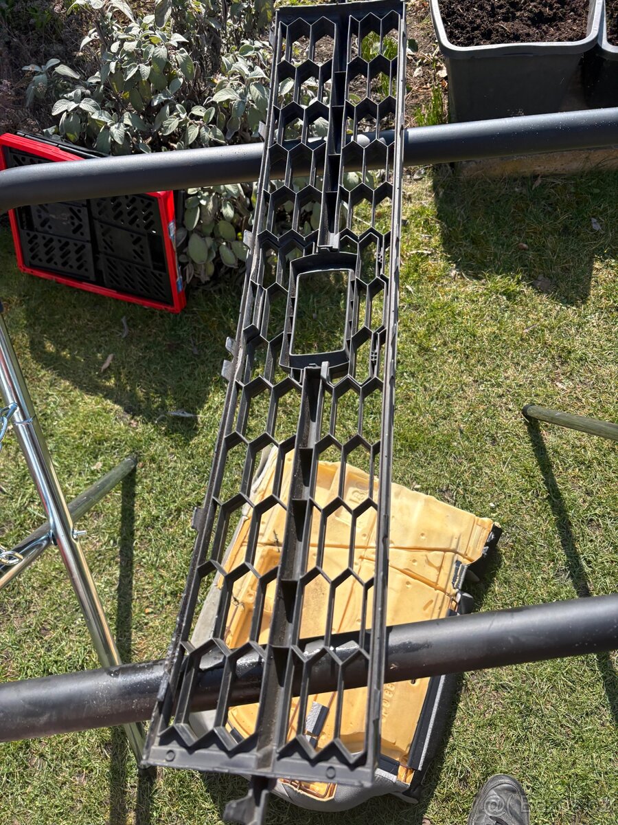 Octavia 3 mřížka nárazníku - 2