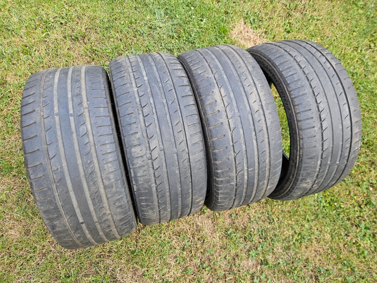 Letní Pneumatiky 225/40/18 - 2