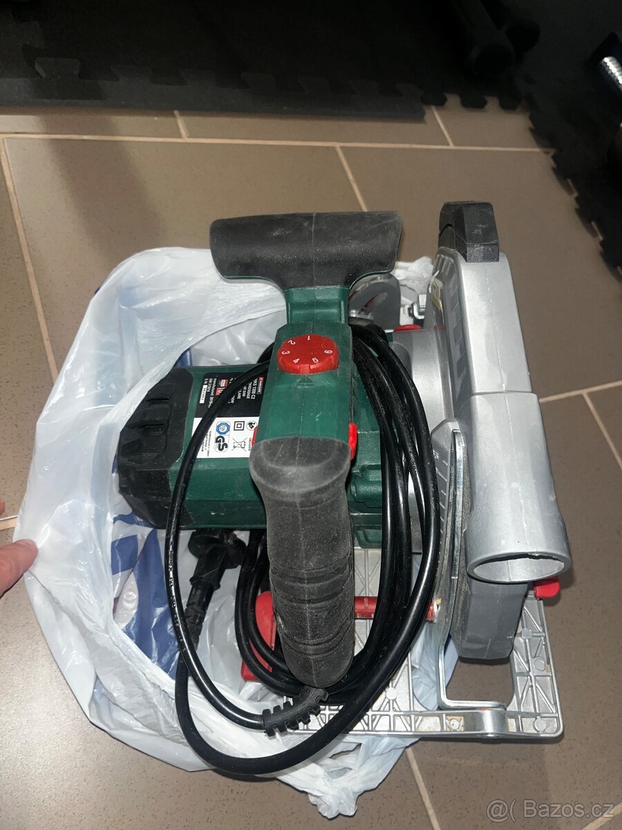 Okružní pila parkside+ vrtačka HECHT - 2