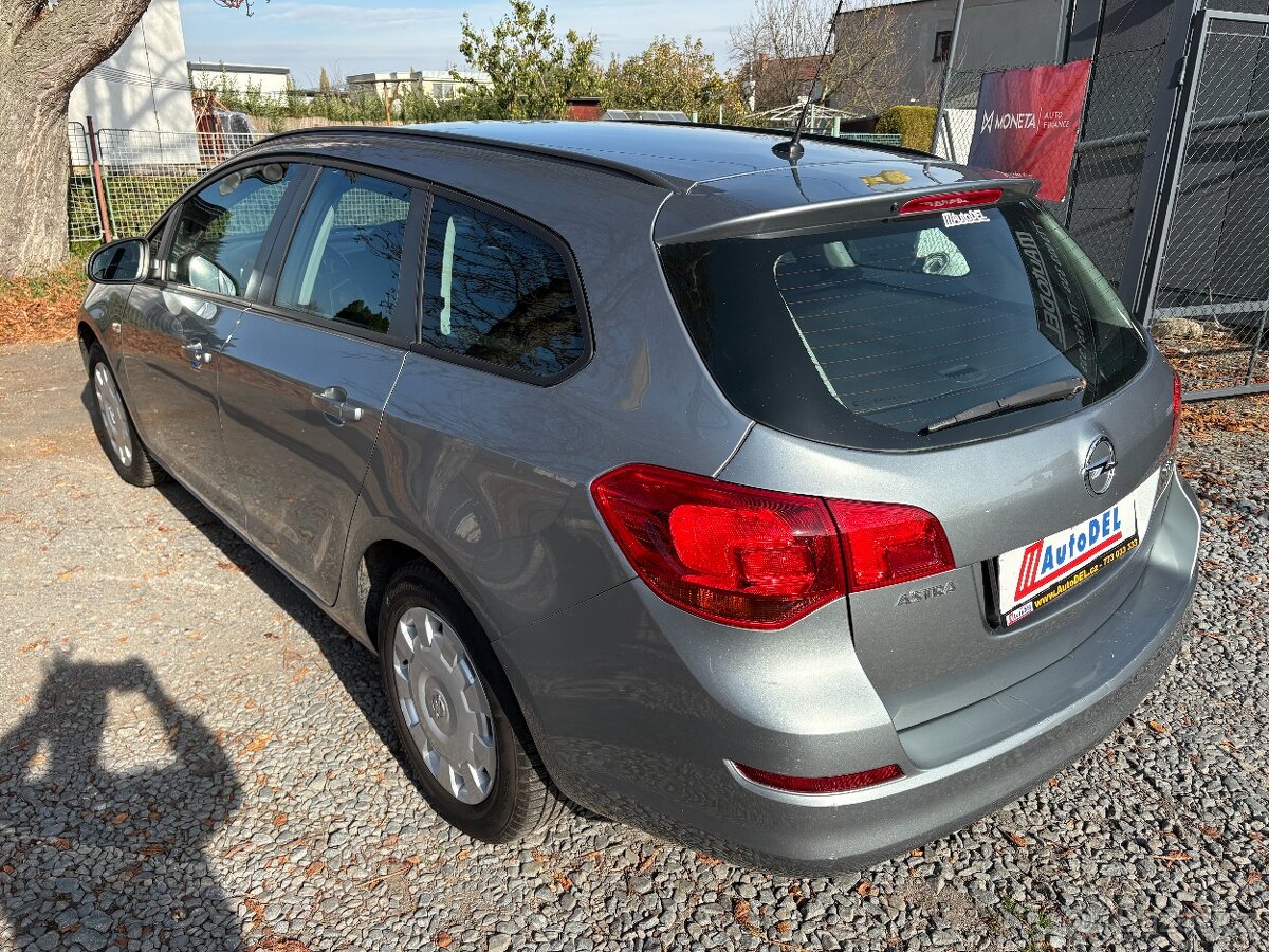 Opel Astra 1,7 CDTi Serviska, Aut.Klima, Nosič - 2