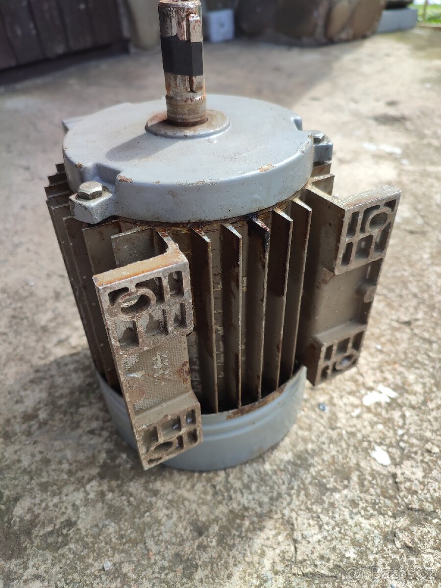Elektromotor 0.75 kW 2800 ot. - 2