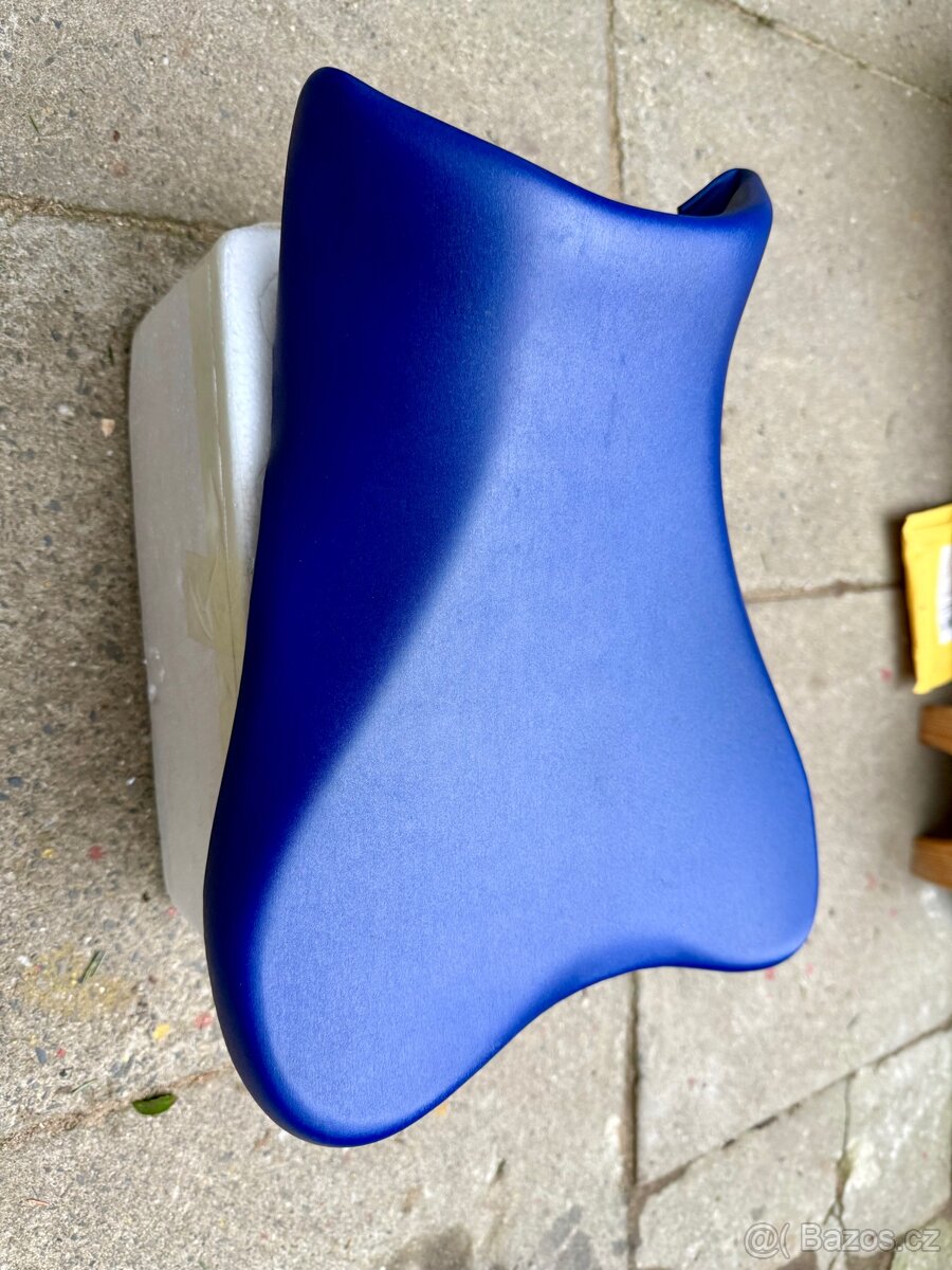 modré sedlo Suzuki GSXR - 2