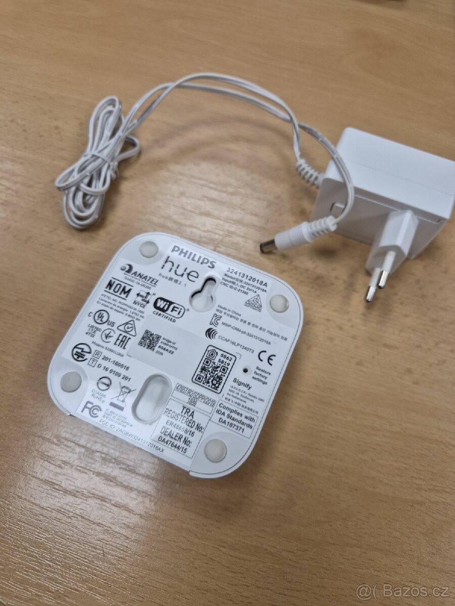 Philips Hue Bridge - 2