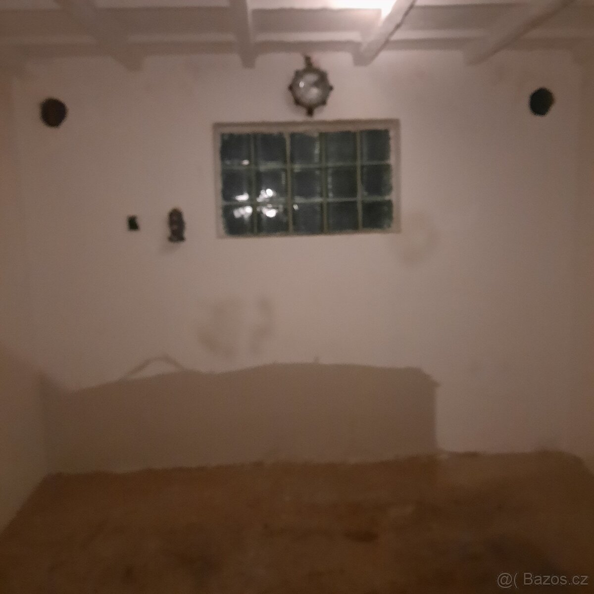 Garáž s elektřinou - 2