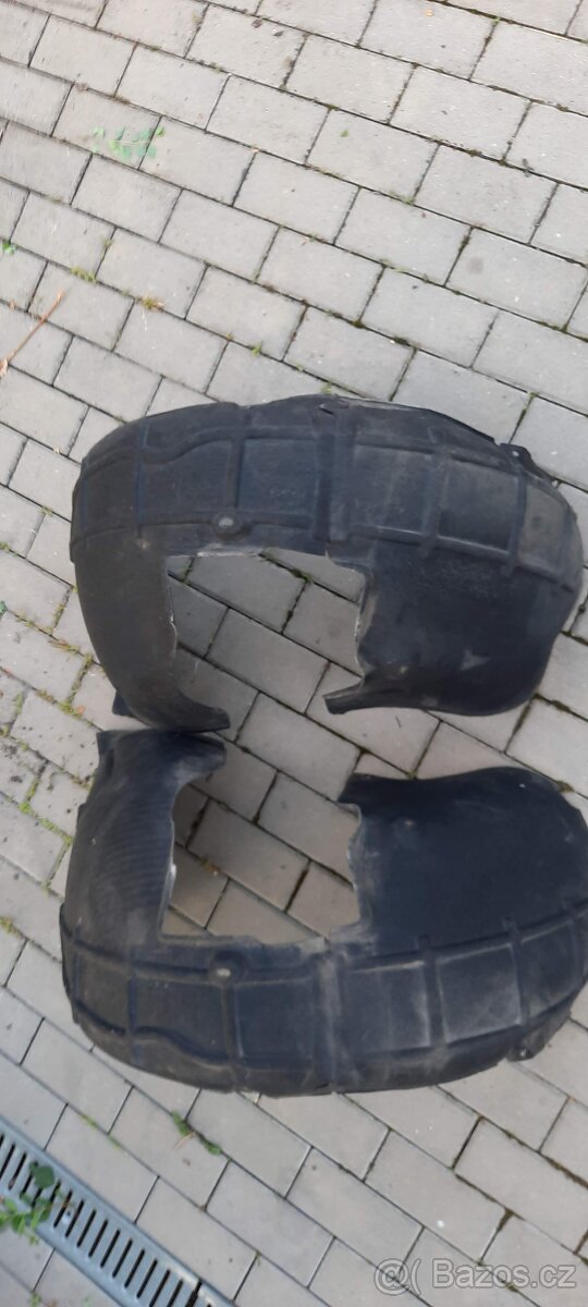 Podběh, nadkolí přední Škoda Octavia II - 2