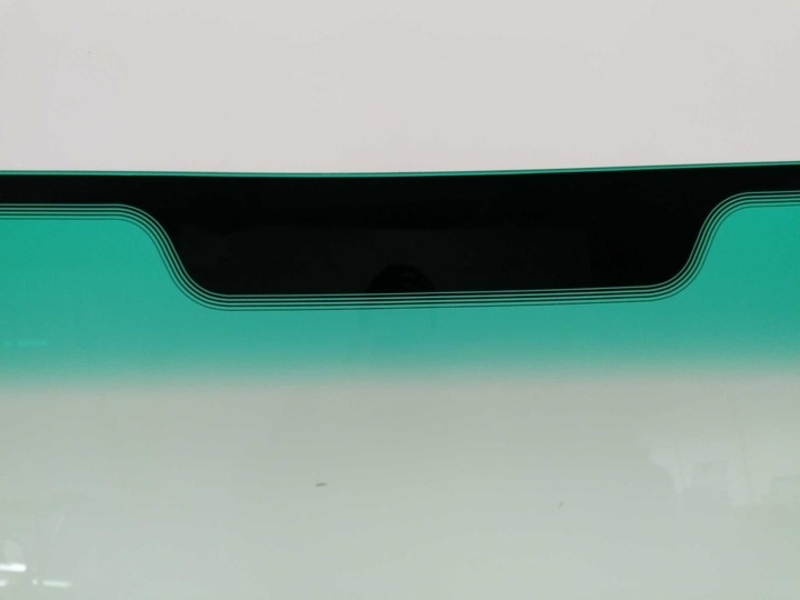 Saab 9000 čelní sklo - 2