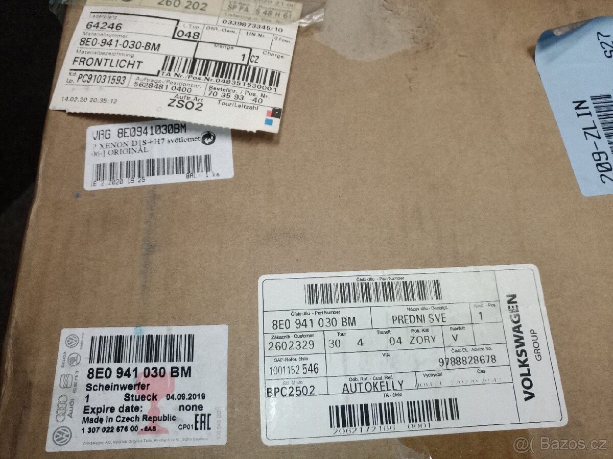 Prave přední světlo Audi A4 B7 - 2