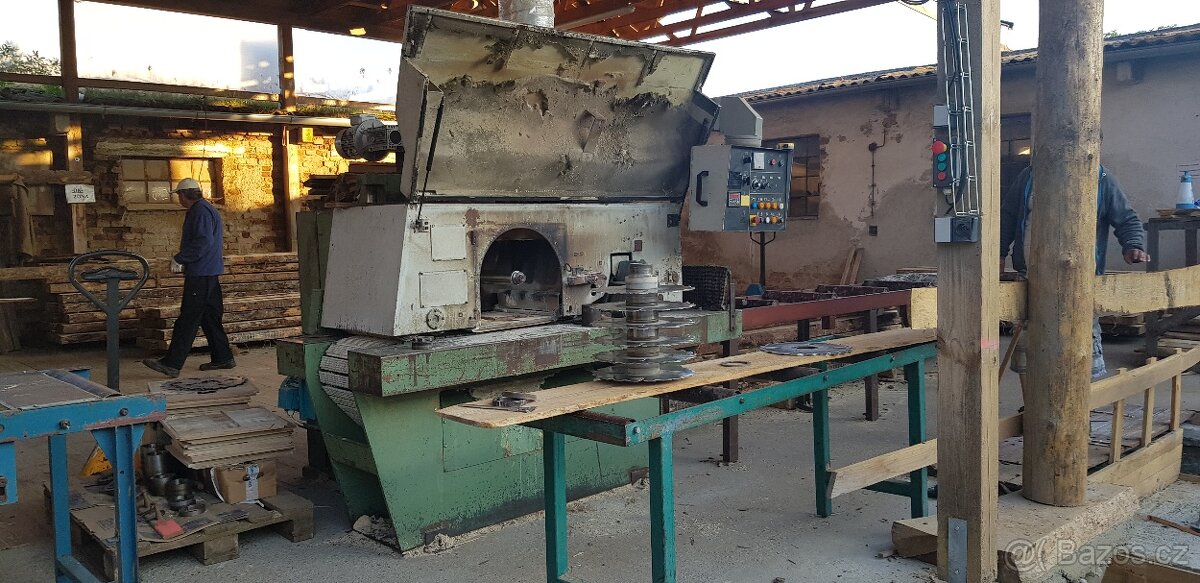 Rozmítací pila TOS PWR 301 - 2