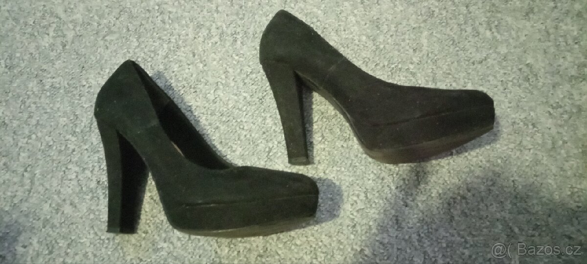 Lodičky černé semišové - 2