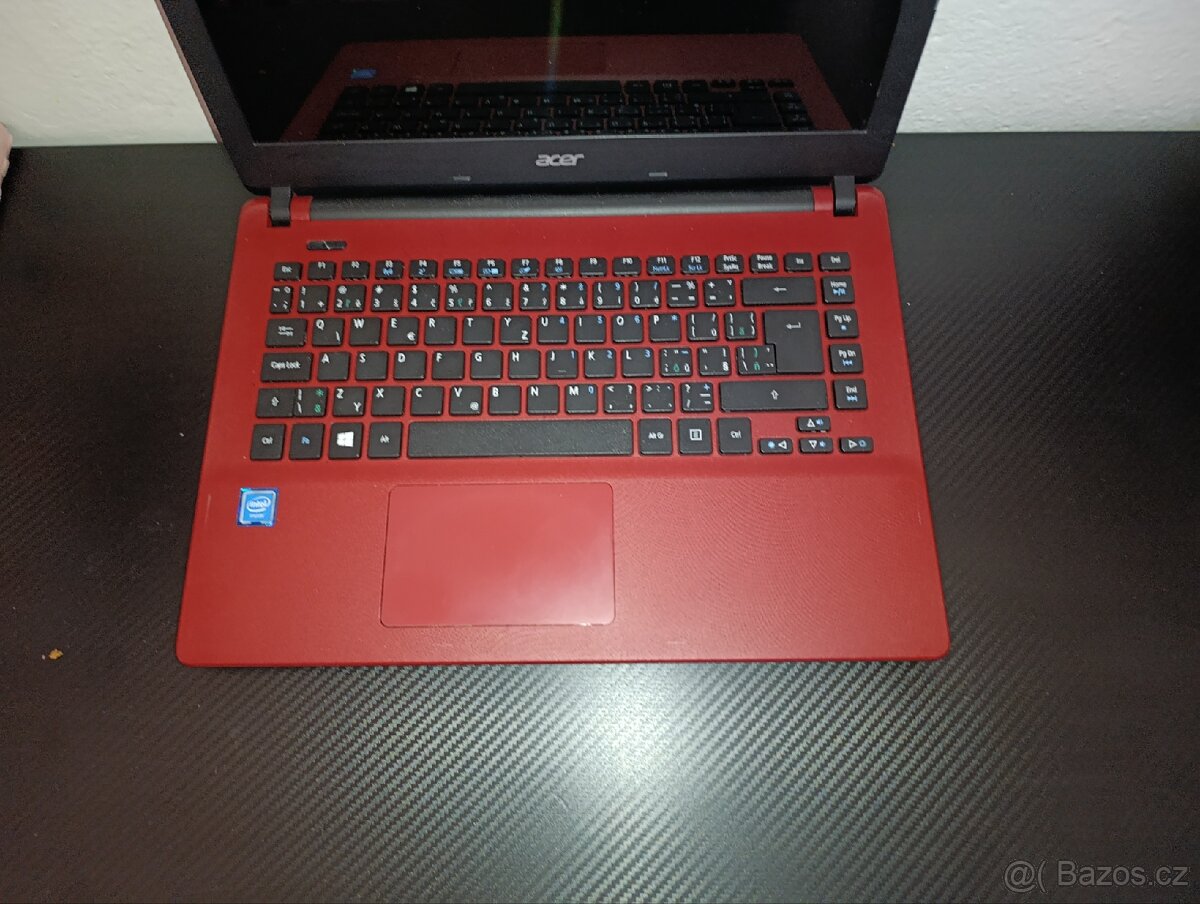 Noteboky na díly , macbook,Acer - 2