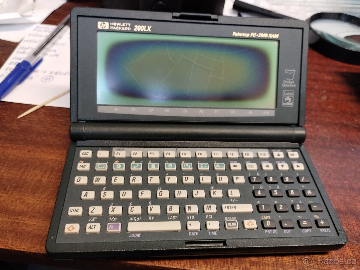 Palmtop HP 200LX, praskly displej - 2