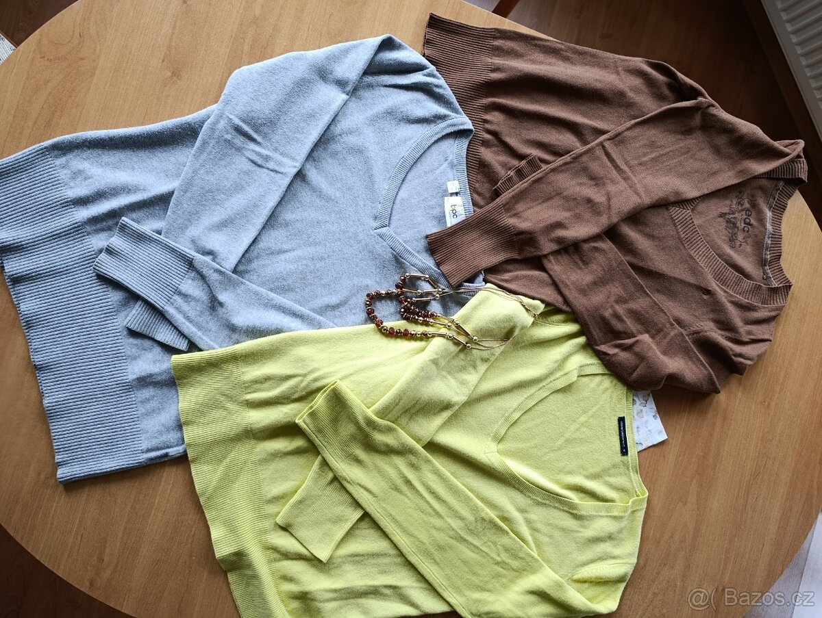 Svetry vel.S/M - 2