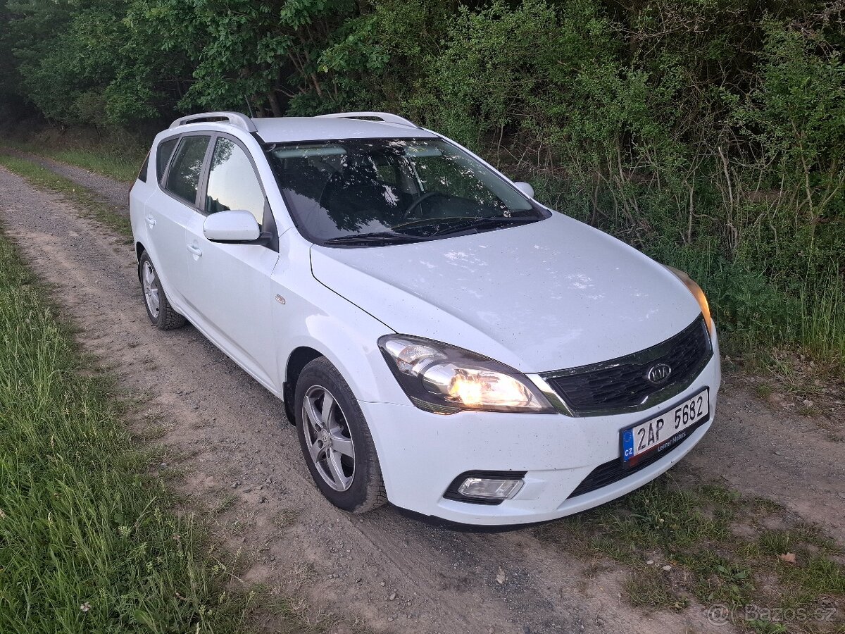 Kia ceed SW 1,4 i 16V 77 kW - 2