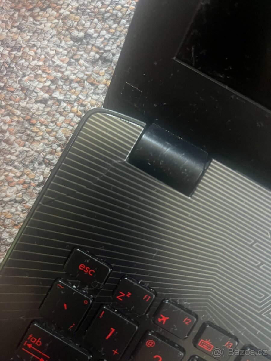 herní notebook asus - 2