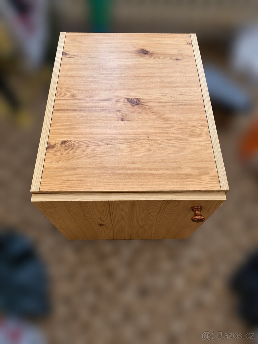 Botník/skříňka - 2