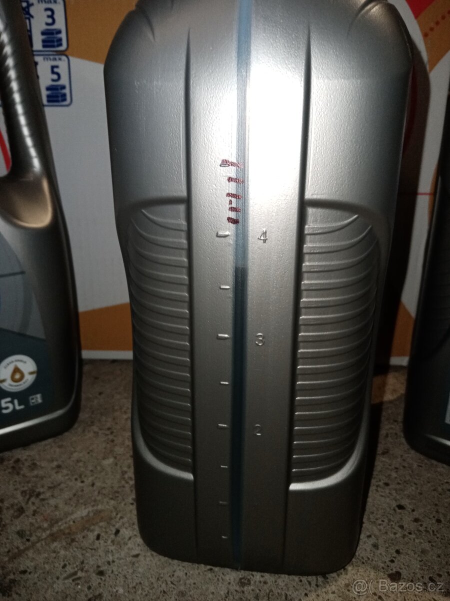 Motorovy olej 10W-40 a filtry - 2