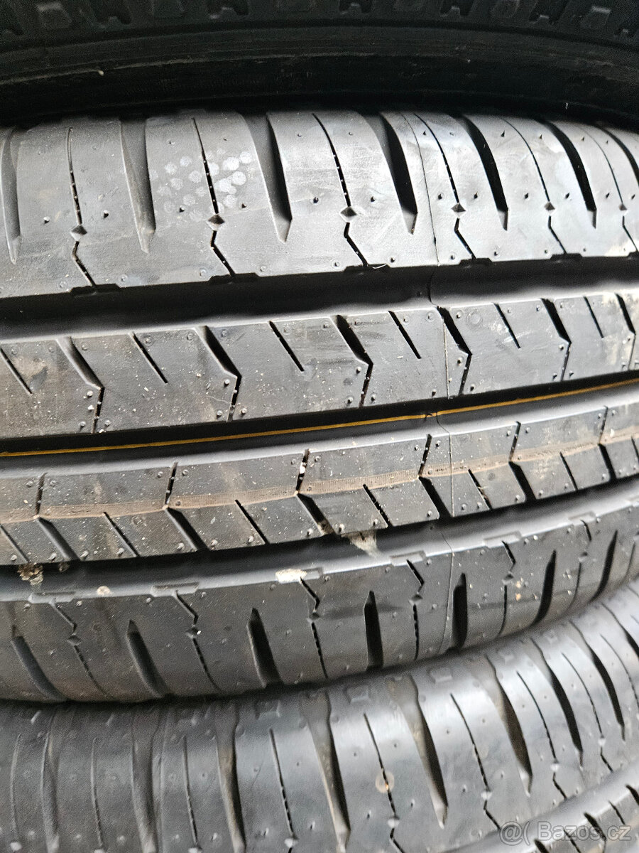 215/70R15C 109/107S Roadian CT8 NEXEN - 2