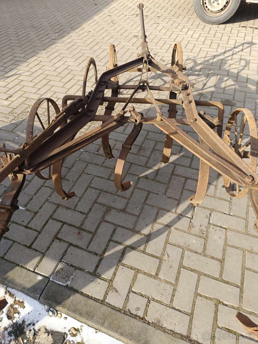 Koňské pluhy + plečka - 2