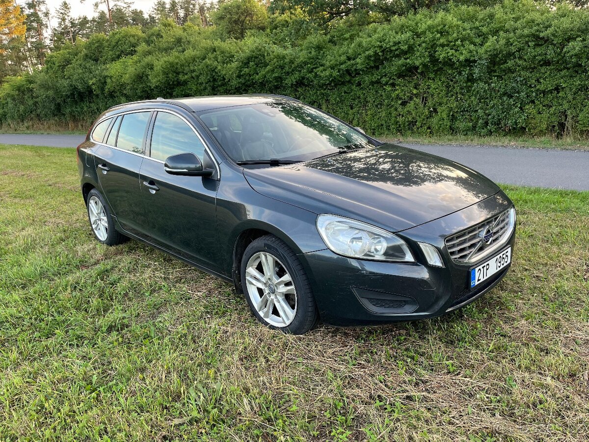 Volvo V60, 1,6 D2 84kW, kůže, city safety - 2