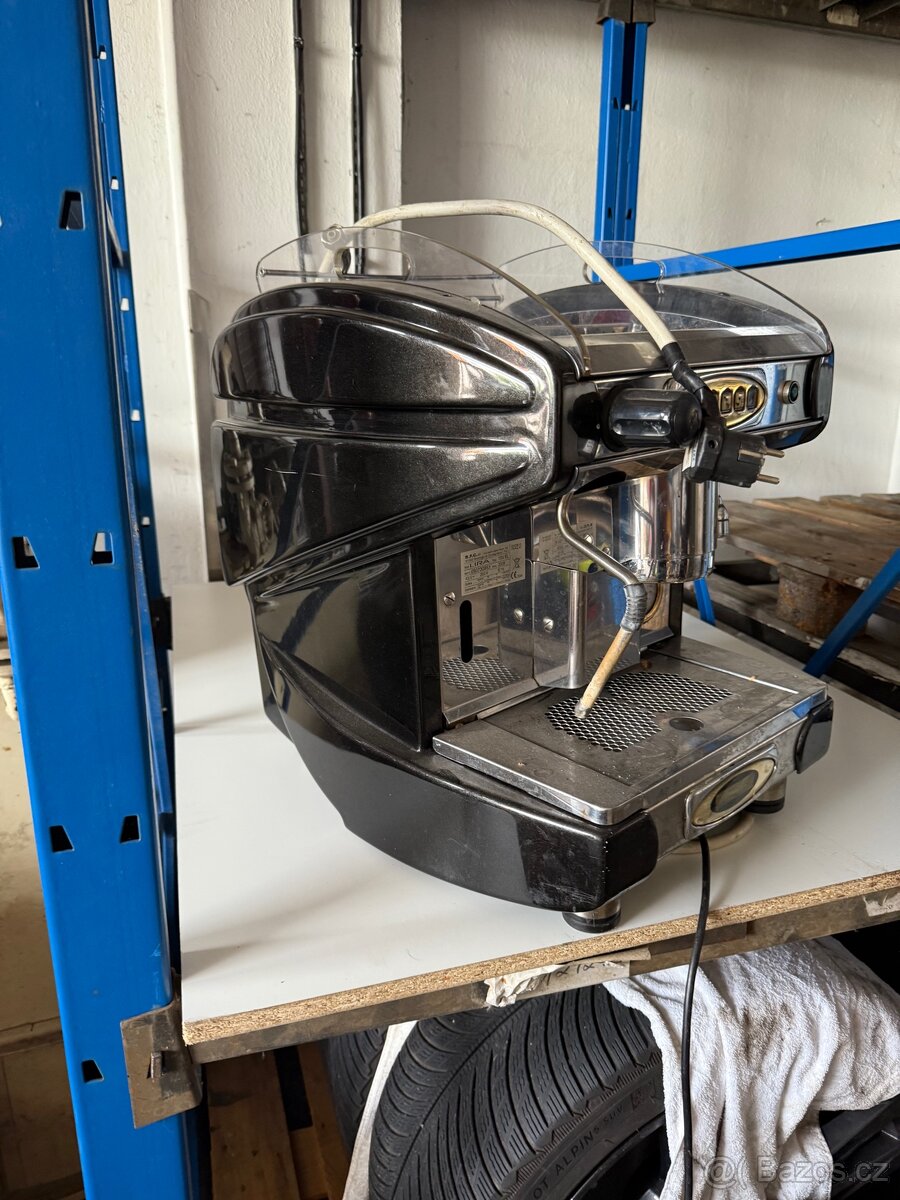 Jednopákový profi kávovar - 2