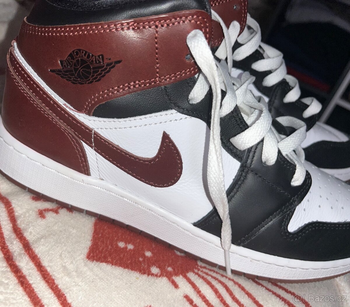 Air Jordan 1 Mid (Bordeaux/Black) – Velikost 41 - 2