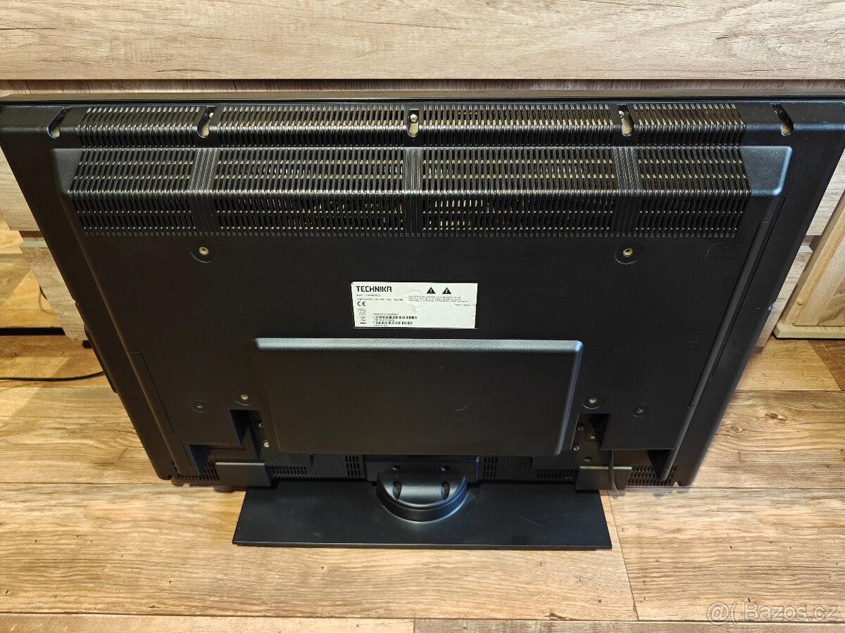 Televize 32" Technika LCD32ID-207CE - 2