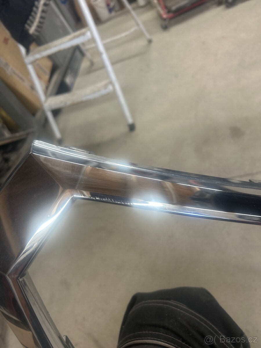 Rámeček přední masky Škoda Karoq - 2