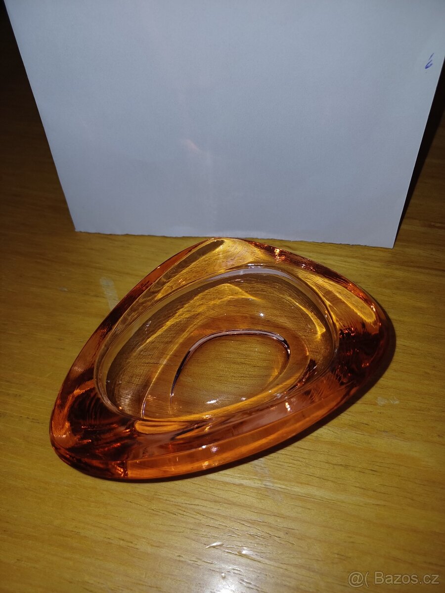 Retro skleněný popelník - 2